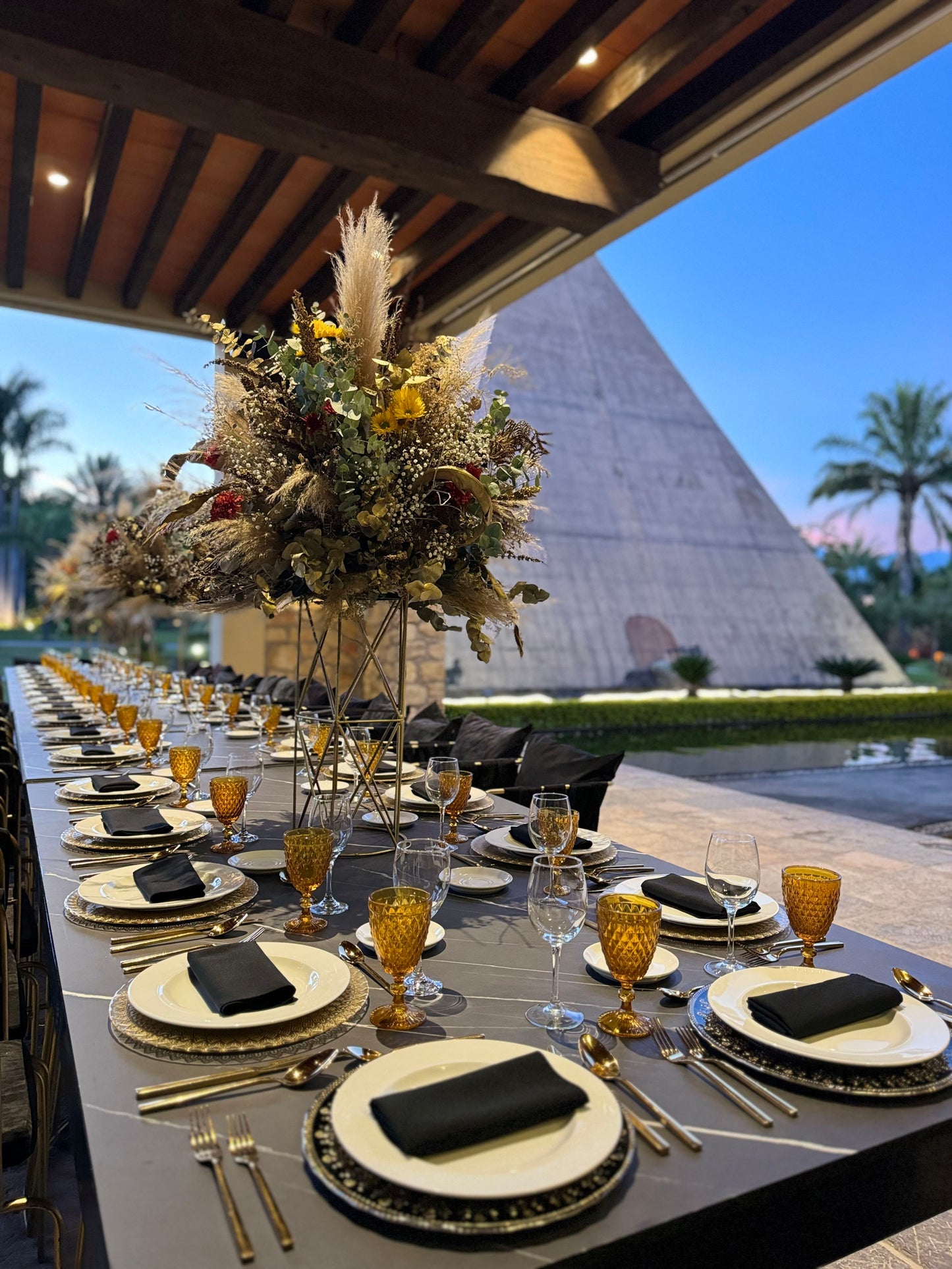 Mesa Cuadrada CDMX - Mesas para Banquetes
