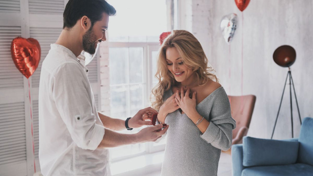 10 Ideas para Pedir Matrimonio en Casa | 2023